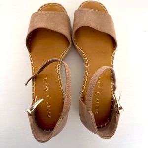 Kelly & Katie Platform Sandal- Brand New Size 7